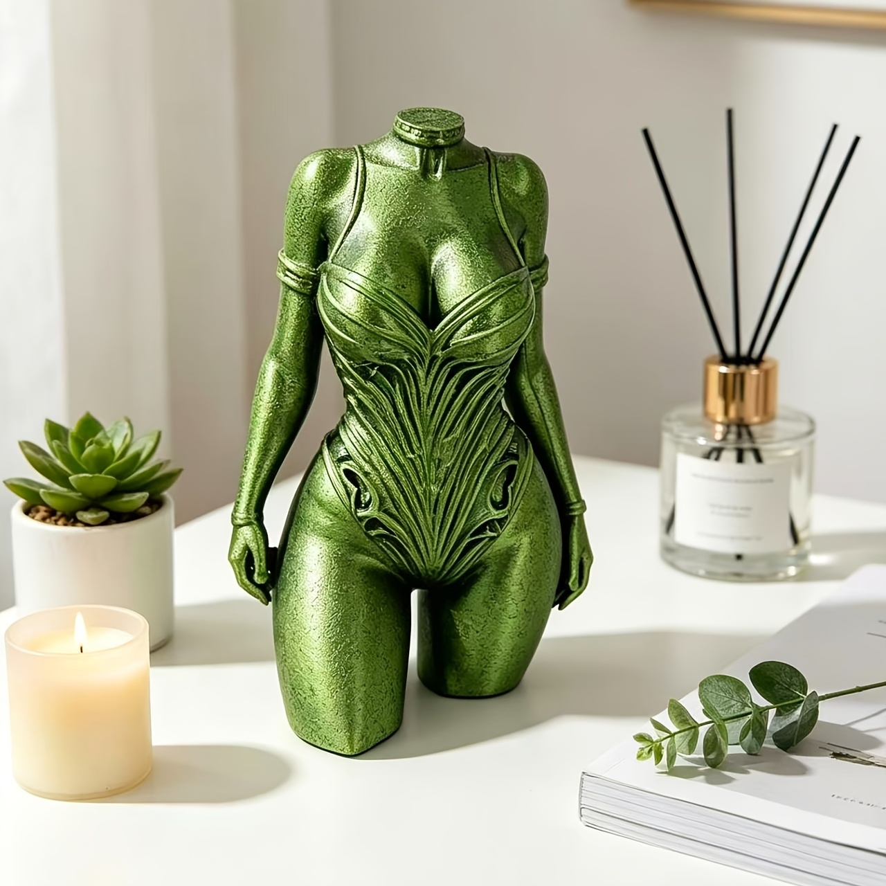 Statuetta di Torso Femminile i - Office Furniture Hon recensione e prezzo