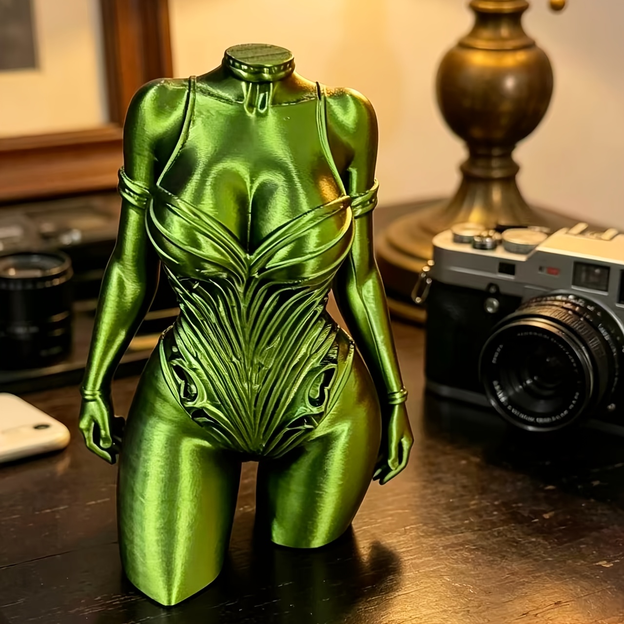 Statuetta di Torso Femminile i - Office Furniture Hon recensione e prezzo